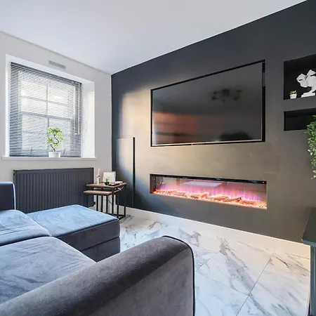 Modern Town House In Feriehus *